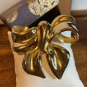 Vintage Oversized Ribbon Brooch